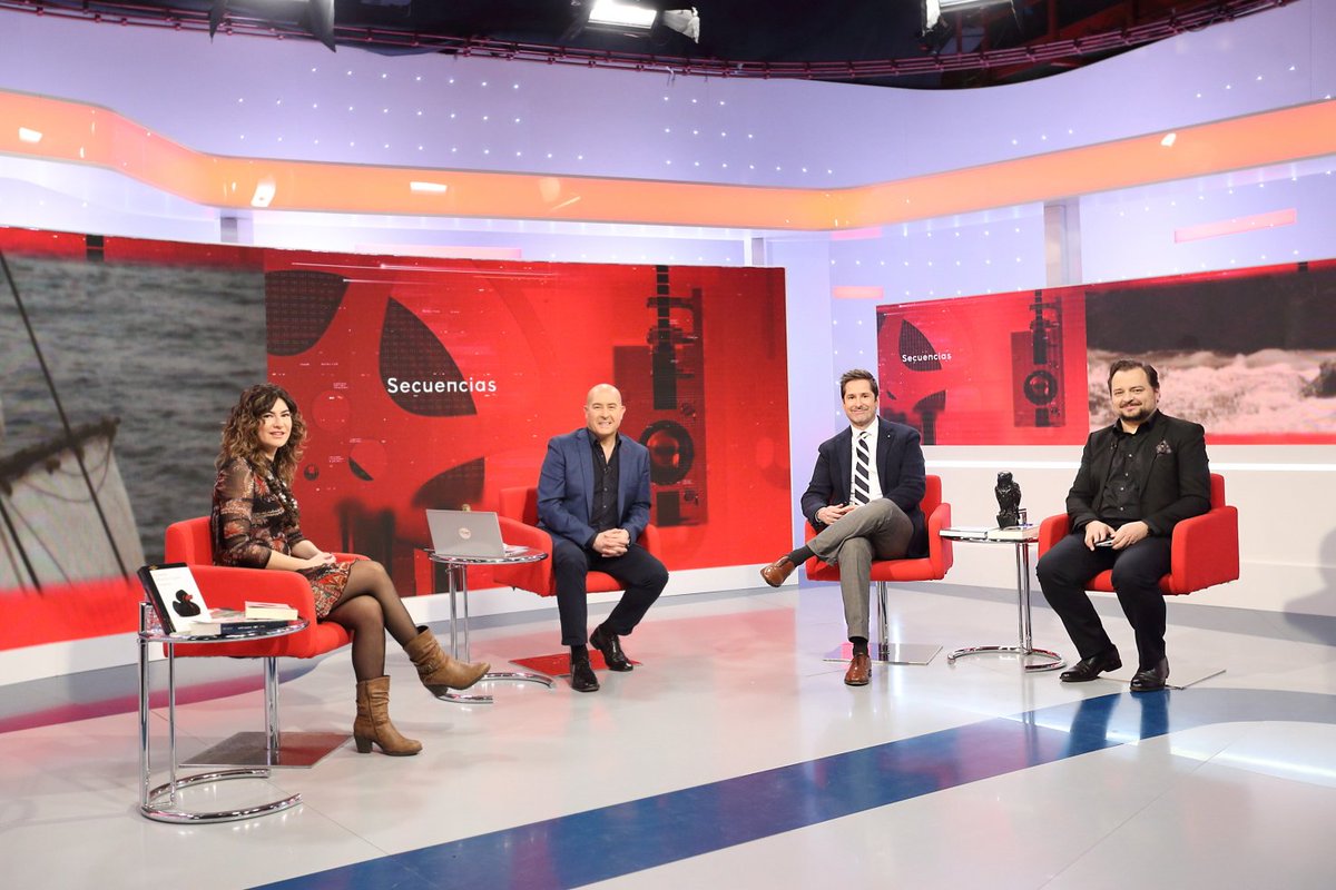 moisestve's tweet image. Empezamos esta noche las reposiciones veraniegas de #SECUENCIAS24 con la escritora @SusanaMGijon y sus preferencias cinematográficas, literarias y de cine noir. Con mis fieles @dfarranz y @Notorious_Ed 🎬📚😉
🗓️ Sábados
🕦 23:25h
📺 #Canal24Horas @rtvenoticias
▶️ @rtveplay