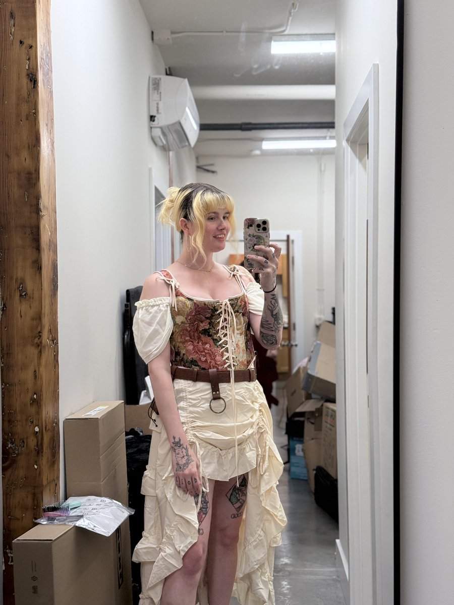 adoeable_'s tweet image. ✨ RENFAIRE TIME ✨