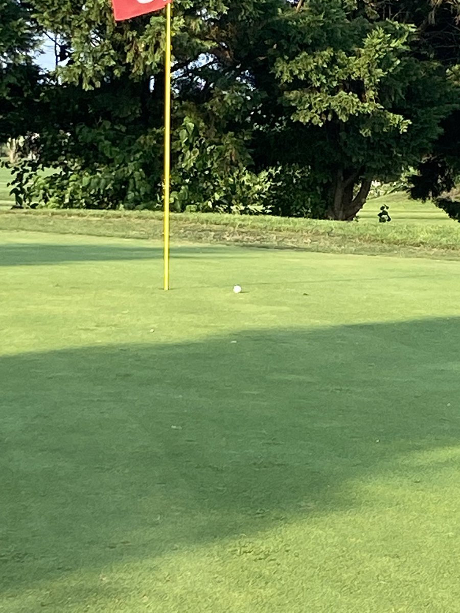 4thand26pod's tweet image. This close to a hole in one yesterday. Have you hit one? How close have you come?