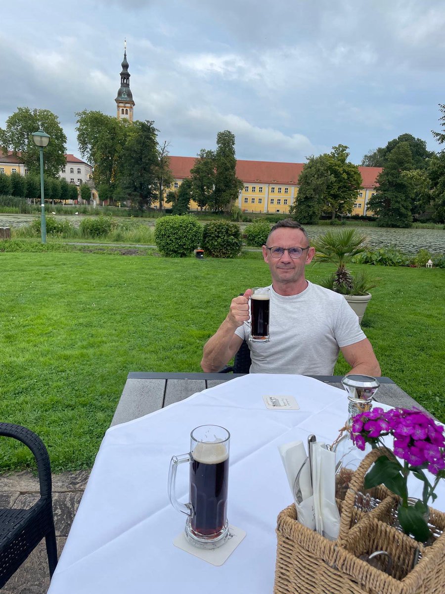 DrDavidBerger's tweet image. Welche Freude katholisch zu sein!