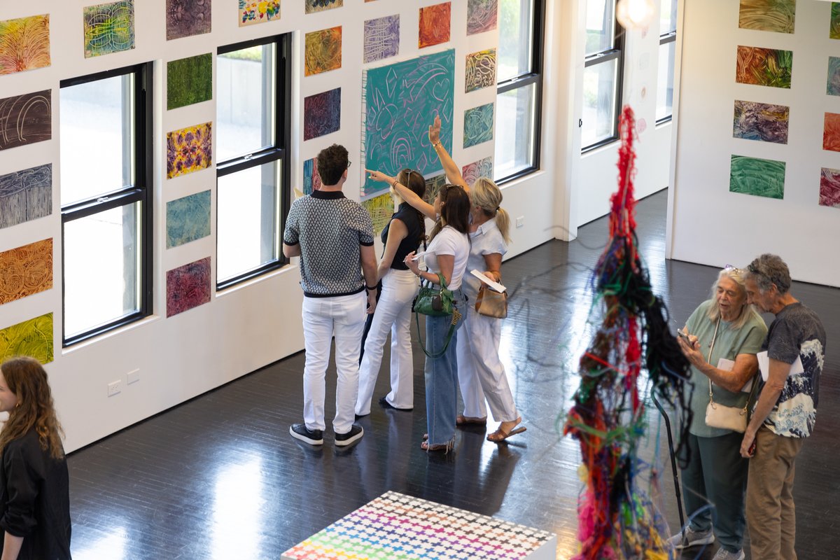 LiveONE_TV's tweet image. 🎨 Watermill Center’s "Upside Down Zebra" is their biggest exhibition to date with over 1,000 + children’s artworks, curated by Brian Belott & Noah Khoshbin in the world-class art center in Long Island, New York.
The exhibition, up until February, is a celebration and…