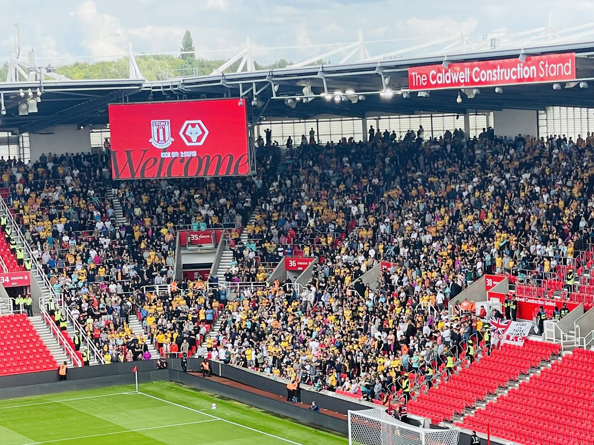 Wolves fans at Stoke today 

#WWFC #WolvesFC