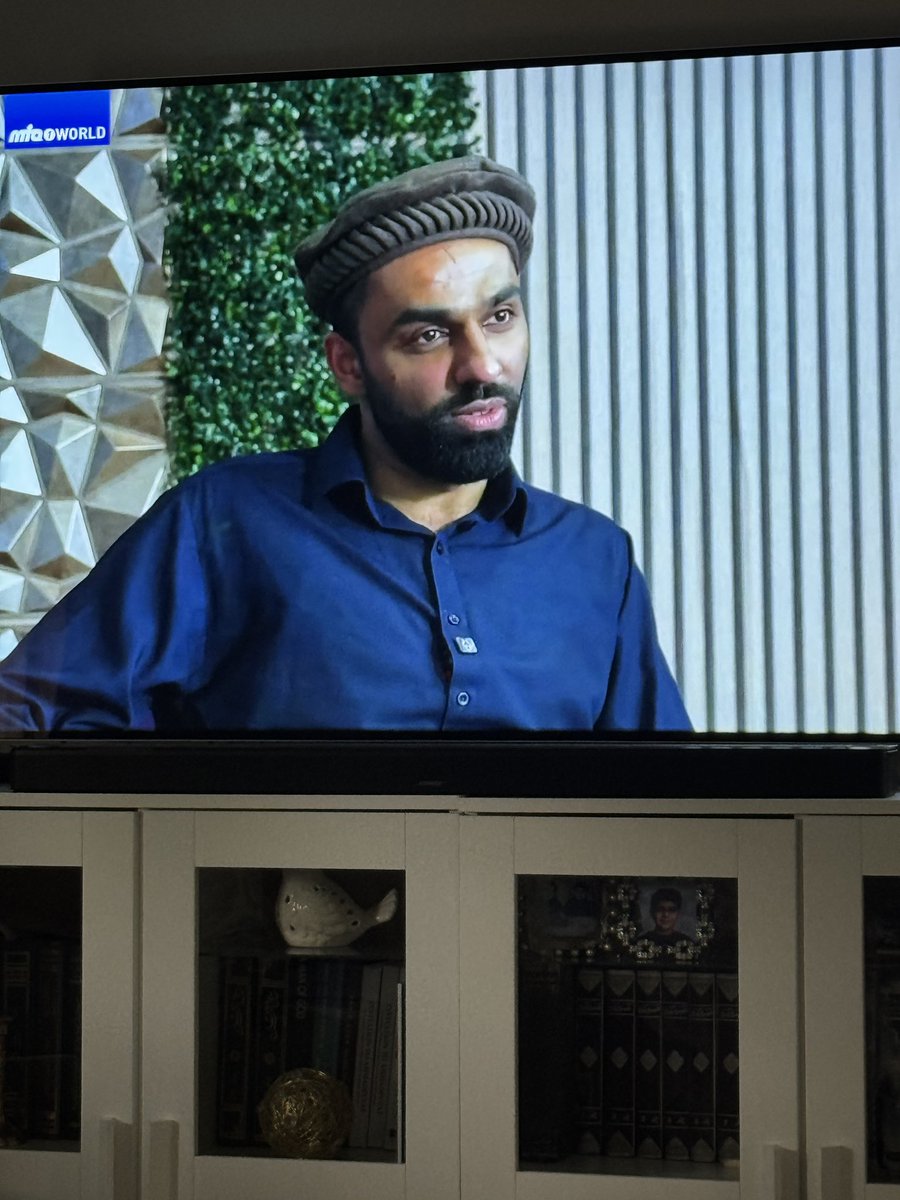 SadiaTheSadia's tweet image. Oh God… this Australian Khadim and his emotions — truly heart-touching.
#JalsaUK