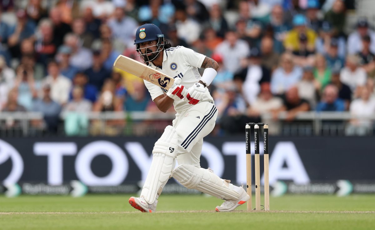 BCCI's tweet photo. 5⃣0⃣0⃣ runs (and going strong) in this Test series! 💪

KL Rahul continues his impressive run of form 👌 👌

Updates ▶️ https://t.co/L1EVgGtx3a

#TeamIndia | #ENGvIND | @klrahul https://t.co/Iz0F7w6Tsb