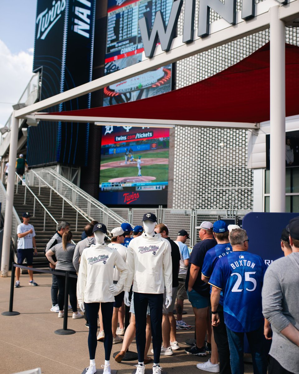 unrlco's tweet image. Another unforgettable night at Target Field. The energy, the community, the love — we felt it all.