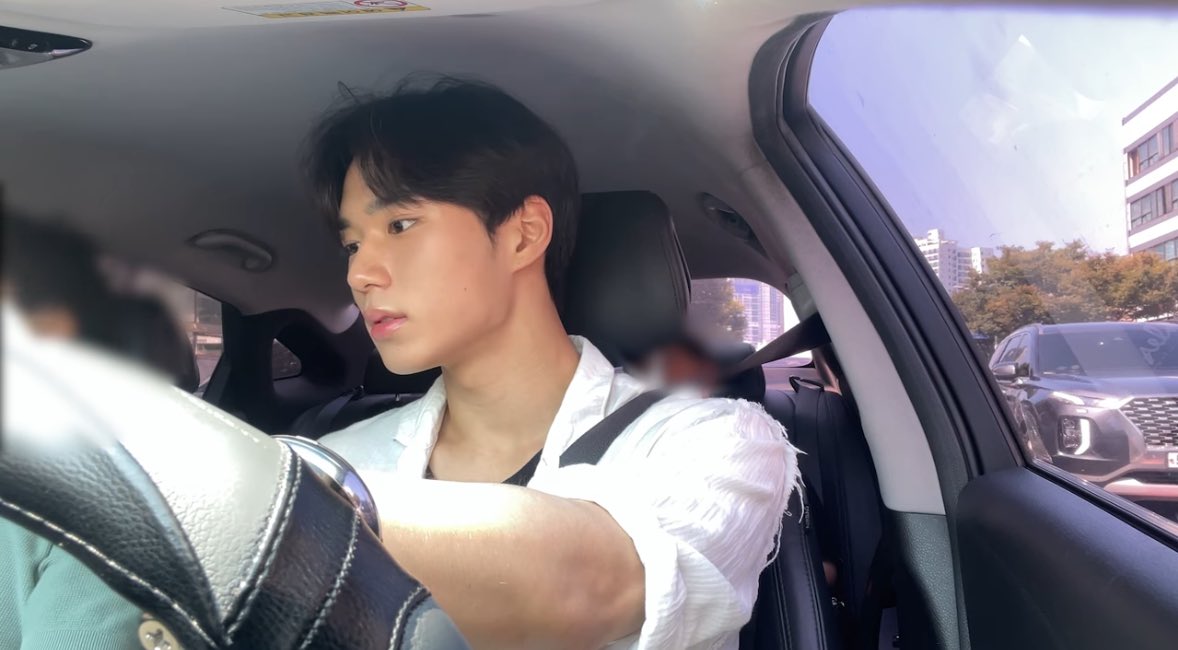 wnstjrnldudnjd's tweet image. 준더 브이로그엔 운전하는 준서가 가득해.....