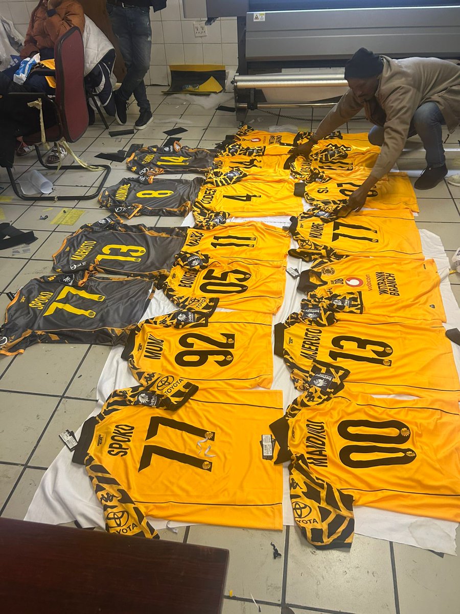 QGPhuthi6's tweet image. 