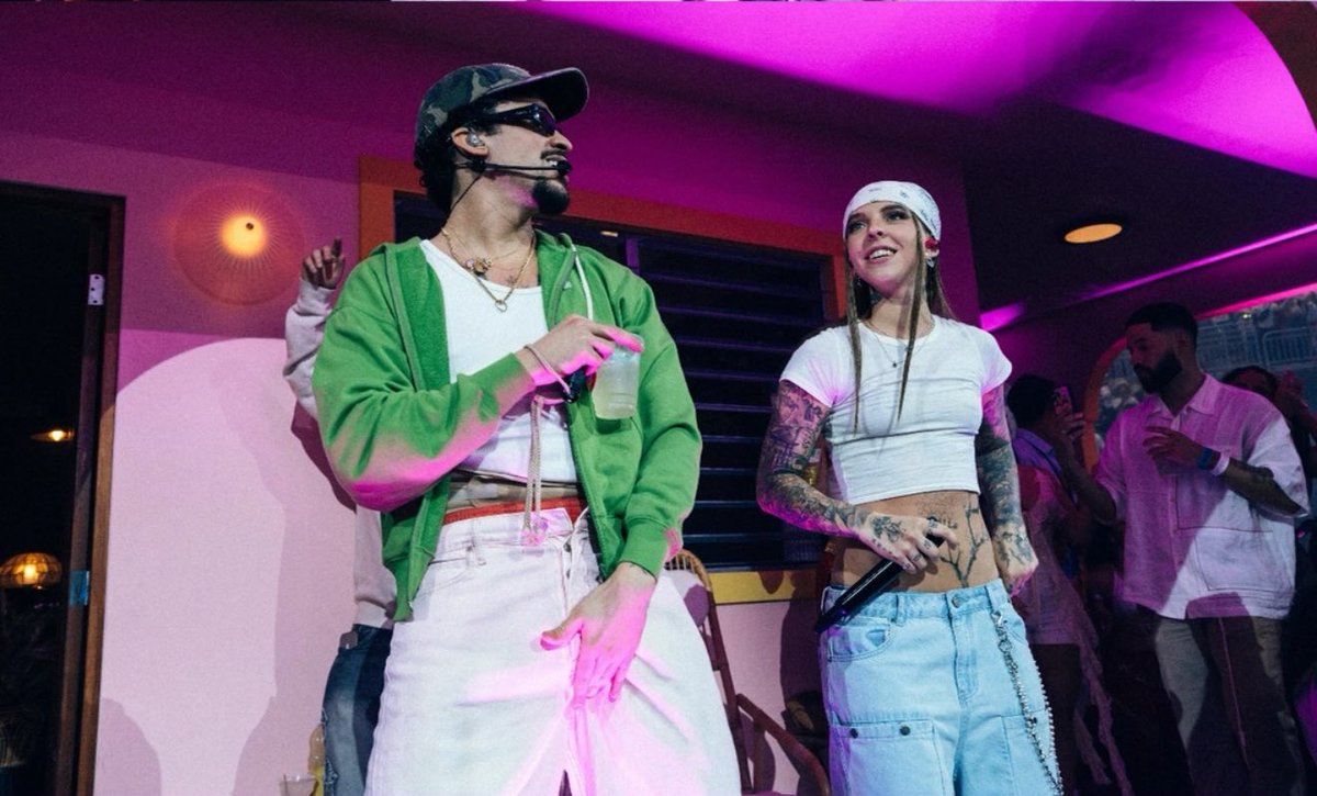 JLPromotionspr's tweet image. Baby Miko junto al Bad Bo’ 🩷🐰🔥🇵🇷
#youngmiko #badbunny #dtmfworldtour #nomequieroirdeaquí #dtmf #concert #puertorico #jlpromotionspr