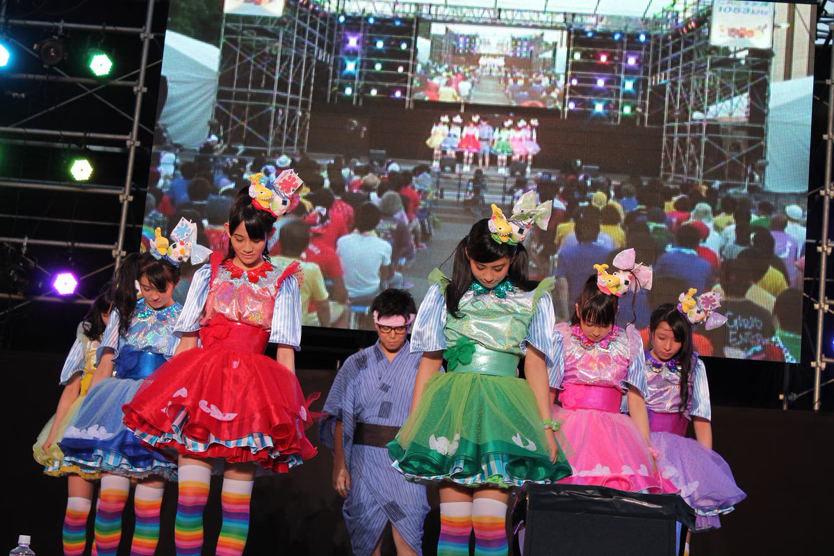 ShachiHappy2nd's tweet image. &lt; #あの日のシャチ &gt;
2014年7月27日
CBCラジオ夏祭り2014
久屋大通公園で行われたCBCラジオ夏祭りに3年連続出演。(2012年から2025年まで毎年出演している。)
ベートーベンをサンプリングした “よろしく人類” 、 今やライブに欠かせない名前通りアンセムとなった “抱きしめてアンセム”…