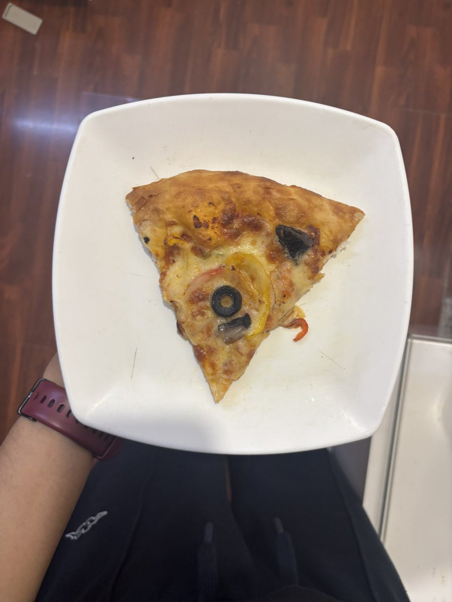 dontcrysaanjh's tweet image. eating :(