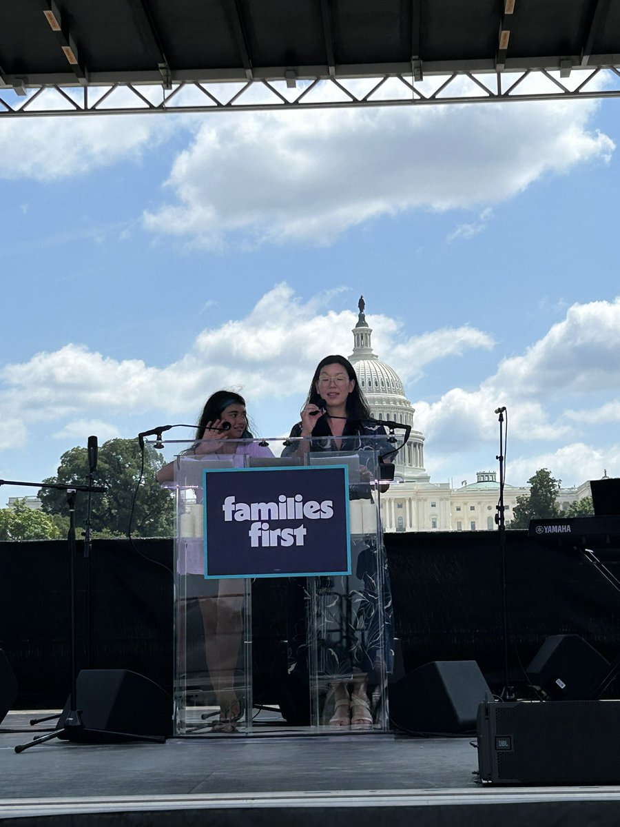 aijenpoo's tweet image. In DC putting #FamiliesFirst with @SEIUPres @1199SEIU and my co-MC Zoe from @LittleLobbyists!! #SaveMedicaidSaveFamilies