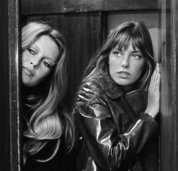 Poetic cool.   

Brigitte Bardot and Jane Birkin.

cu