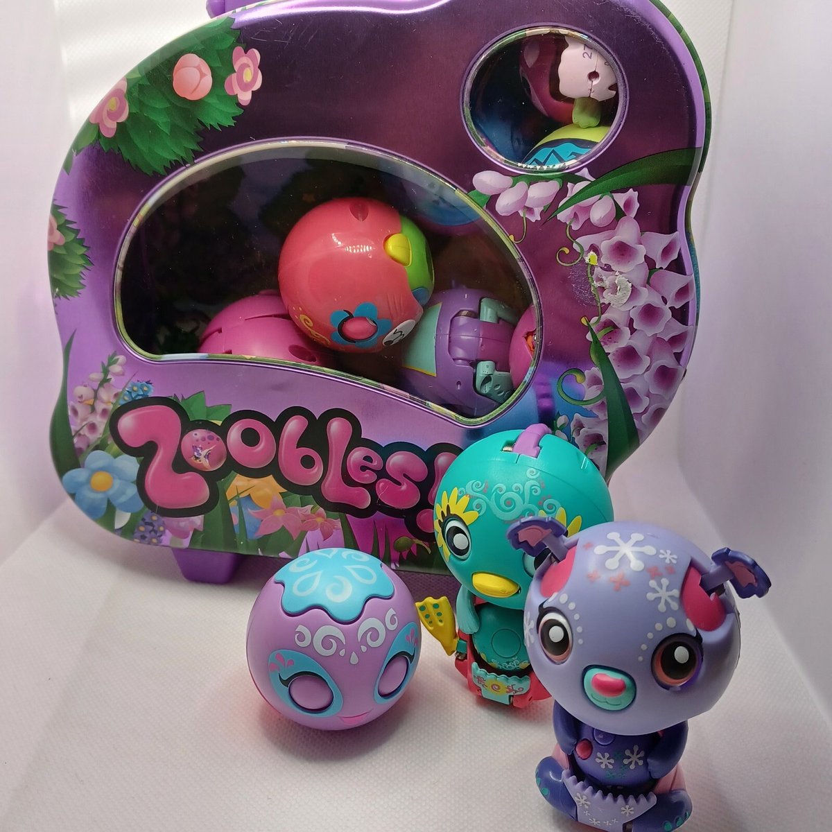 0bscureOTD's tweet image. (I forget if we already posted this bit its been long enough im sure)
Today’s obscure media are zoobles!
Are these obscure? Probably not but i feel like no one talks about them anymore and i thought they were awesome!
