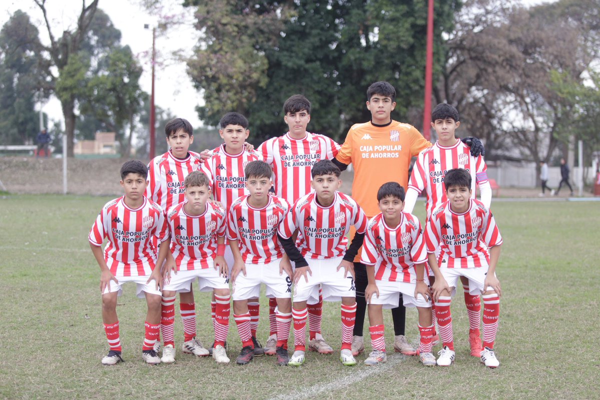 CASMOficial's tweet image. 🔴⚪️ #Juveniles
Comenzó el último partido del día en el Complejo.
🖥️ Seguí a la Sub 13 en vivo por nuestro canal de YouTube.
🔗 youtube.com/live/6HwlWv6Ha…