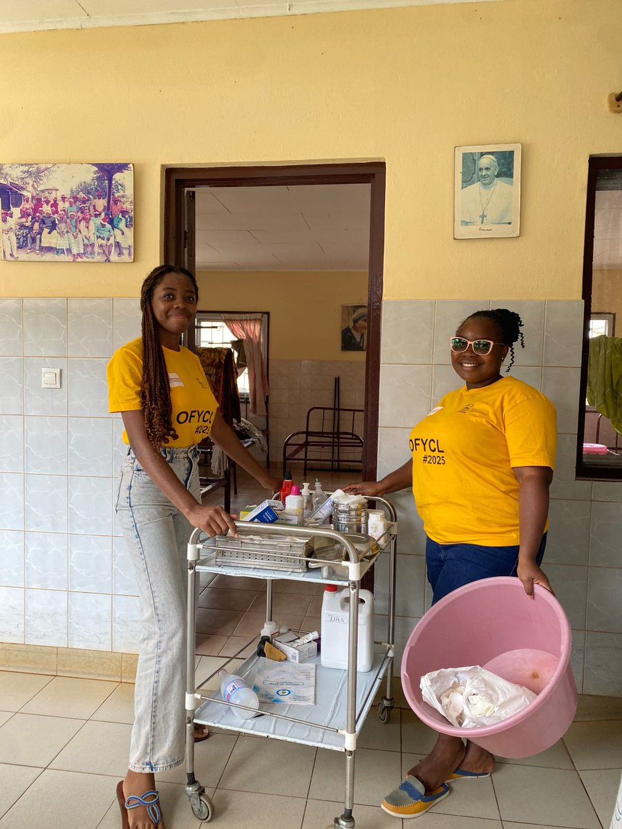 Today, as part of our second #OkweliansFellowship community service, we served at a retirement home in Yaoundé,doing laundry, cooking, cleaning &amp; more. A humbling reminder: leadership also means compassion &amp; action. 💙🇨🇲 #ServeToLead #YoungLeaders #Cameroon #OFYCL2025