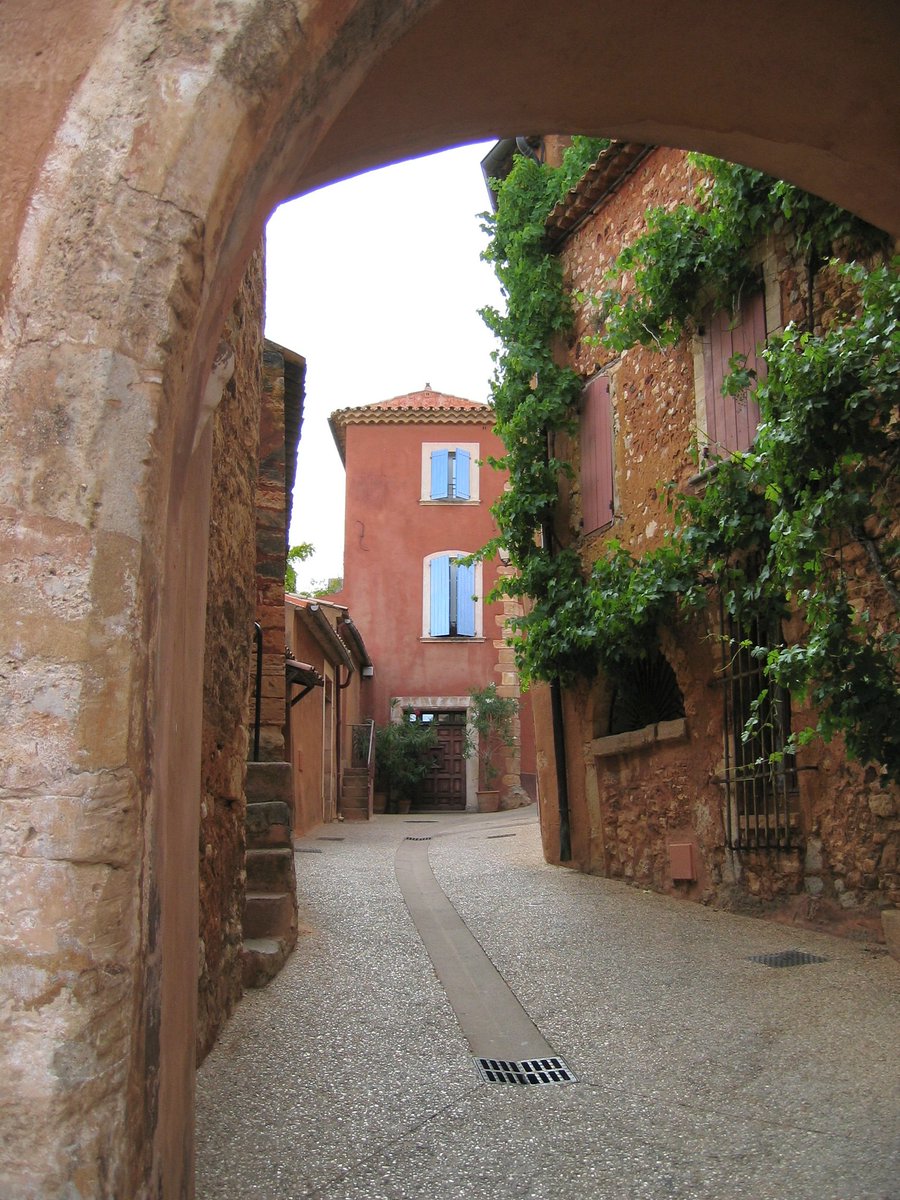 pipapipia's tweet image. Streets full of charm where I have walked.
