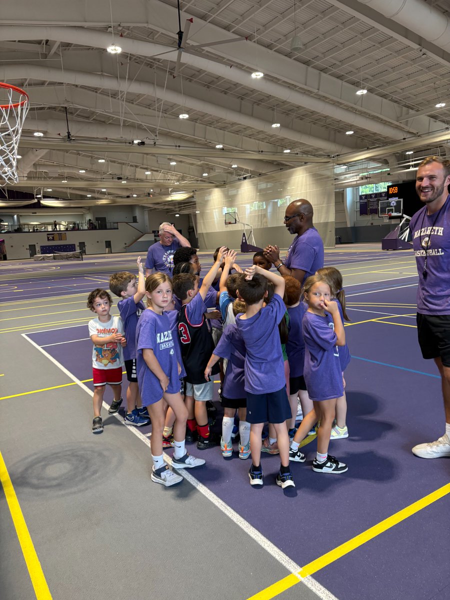 NazBasketball's tweet image. 🏀Final week of Golden Flyers Basketball Camp!🏀
Boys & girls in grades 3–9 — join us Aug 11–14 @ Nazareth Univ. for skill-building & fun led by Coach Broderick.
📍 Nazareth University
📅 Aug 11–14
📣 Register: Broderickbasketball.com
💬 Family discounts contact kbroder0@naz.edu