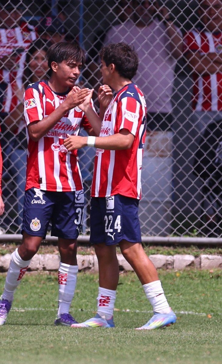 RTDI25's tweet image. Creímos que al que perderíamos era a Camberos, cuando la realidad va ser ver que Yael Padilla brille lejos de Chivas @Chivas 😮💨🇨🇵