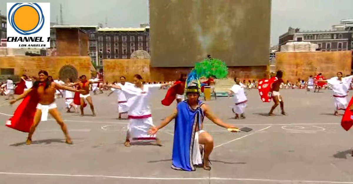La Secretaría de la #Defensa  desarrollo en el Zocalo La escenificación "Siete Siglos de Legado de Grandeza México Tenochtitlán 1325-2025" #Mexico #CDMX