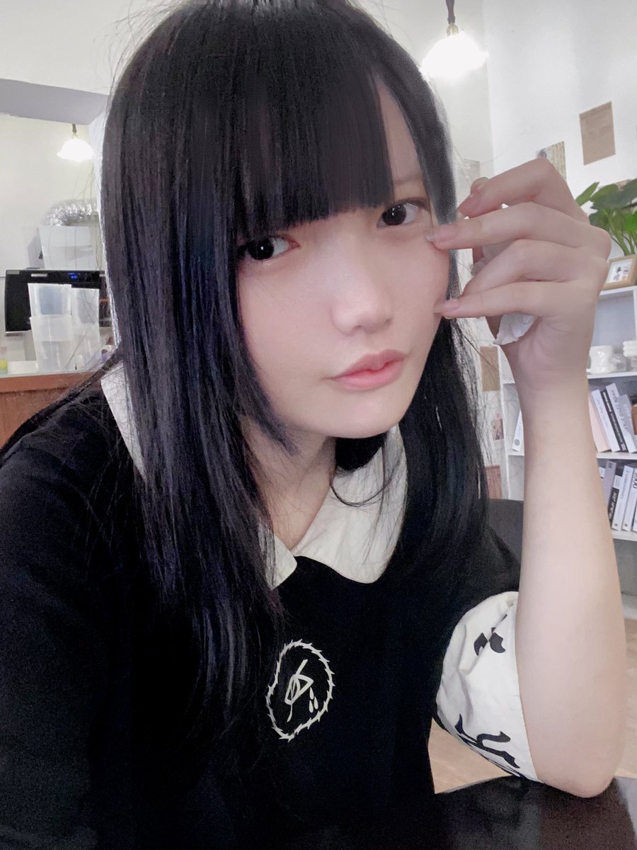 ling30000's tweet image. 我有她的影子吗