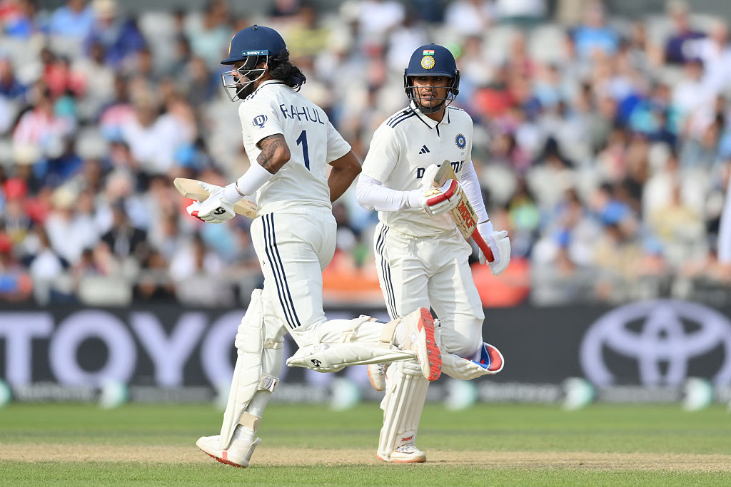 Cricket_TS's tweet image. ๐จ ๐๐๐๐๐ ๐๐
๐๐๐๐!
KL Rahul & Shubman Gill both hit half-centuries as India battle to stay in this Test ๐ช
๐ฎ๐ณ India are 174-2
๐ They trail by 137 runs
#ENGvIND is available for overseas listeners on the @Cricket_TS YT Channel ๐
๐บ WATCH: youtube.com/live/1HhUb6S09โฆ