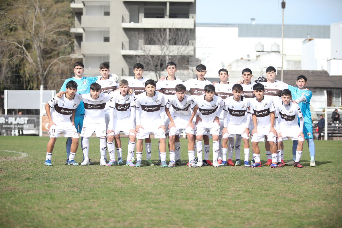 inferiorescap's tweet image. #JuvenilesLPF 🔛 Entretiempos 🆚 Barracas Central

➡️ [V] #Sexta: 0-0

➡️ [L] #Novena: 0-0

#SiemprePlatense🤎