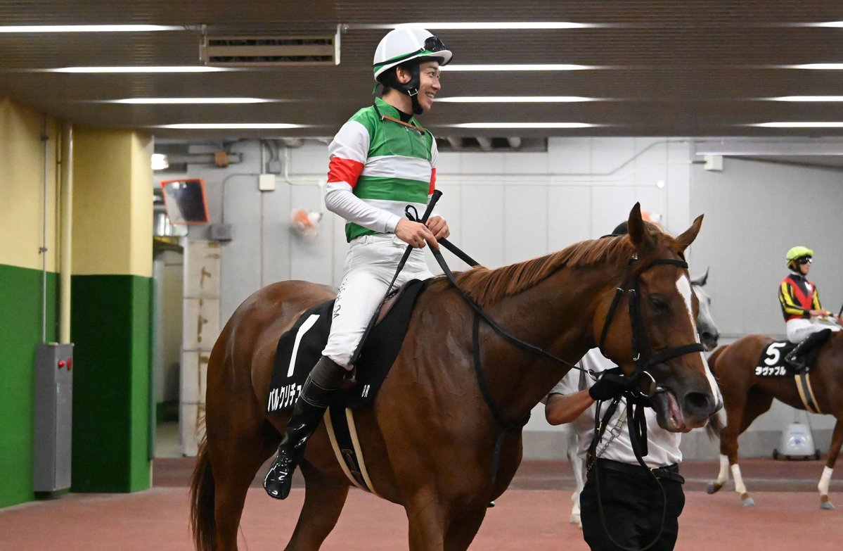 netkeiba's tweet image. 中京7R 関ケ原S 3歳上3勝
#グランヴィノス
#坂井瑠星
父キタサンブラック
母ハルーワスウィート
兄姉ヴィルシーナ/シュヴァルグラン/ヴィブロス
中京8R 遠州灘特別 3歳上2勝
#パルクリチュード
#松山弘平
父Gun Runner
母グローバルビューティは🇦🇷亜G1馬