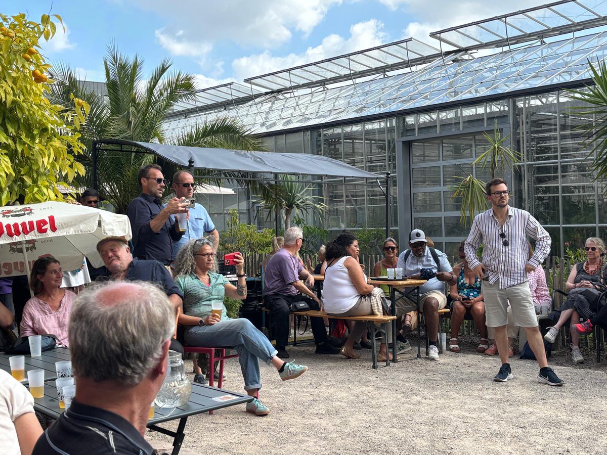 Lille_en_commun's tweet image. 🎶 La Compagnie du Tire-Laine met l’Orangerie du Jardin des Plantes dans l’ambiance #Fiesta avec son Balatous !
N’hésitez pas à (re)découvrir tous les avantages 🌳💐⛲️☕️🧁 de ce bel espace #lille
@A_Linkenheld Pierre Posmyk