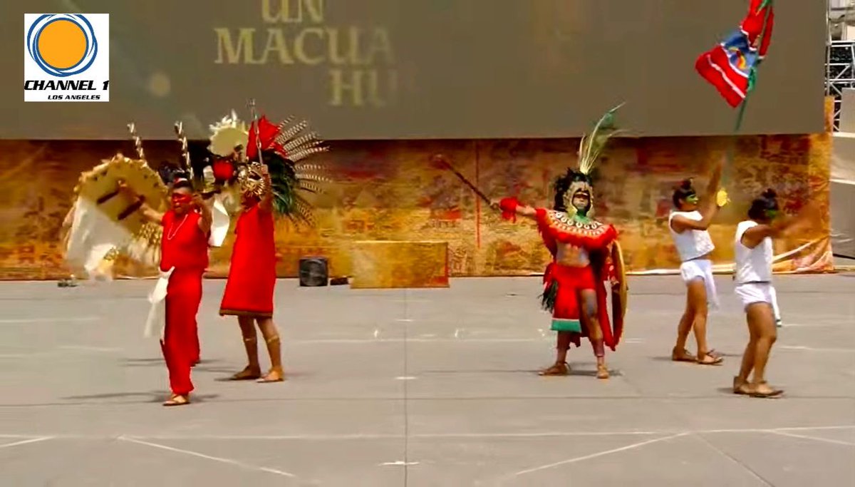 La Secretaría de la #Defensa  desarrollo en el Zocalo La escenificación "Siete Siglos de Legado de Grandeza México Tenochtitlán 1325-2025" #Mexico #CDMX