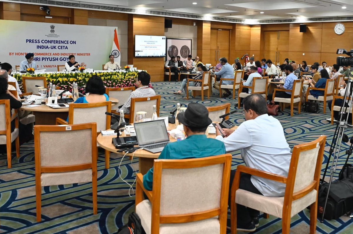 PiyushGoyal's tweet image. Addressed the media on the India-UK Comprehensive Economic and Trade Agreement (CETA) at Vanijya Bhawan.
Highlighted the key sectors that will benefit immensely from the agreement and how it will boost our exports and strengthen our tech & innovation ties with the UK.
While…