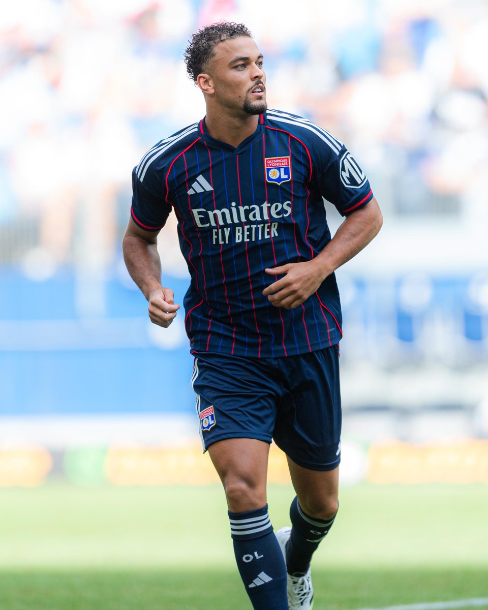 OL_English's tweet image. The first minutes in Red &amp;amp; Blue for Ruben Kluivert 🆕🔴🔵

#HSVOL