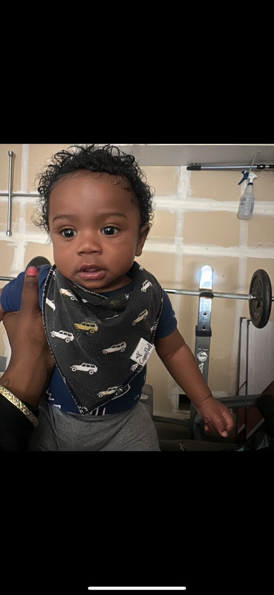 DivaaDior's tweet image. My son be in the gym fr 😍💪🏽 such a handsome strong man