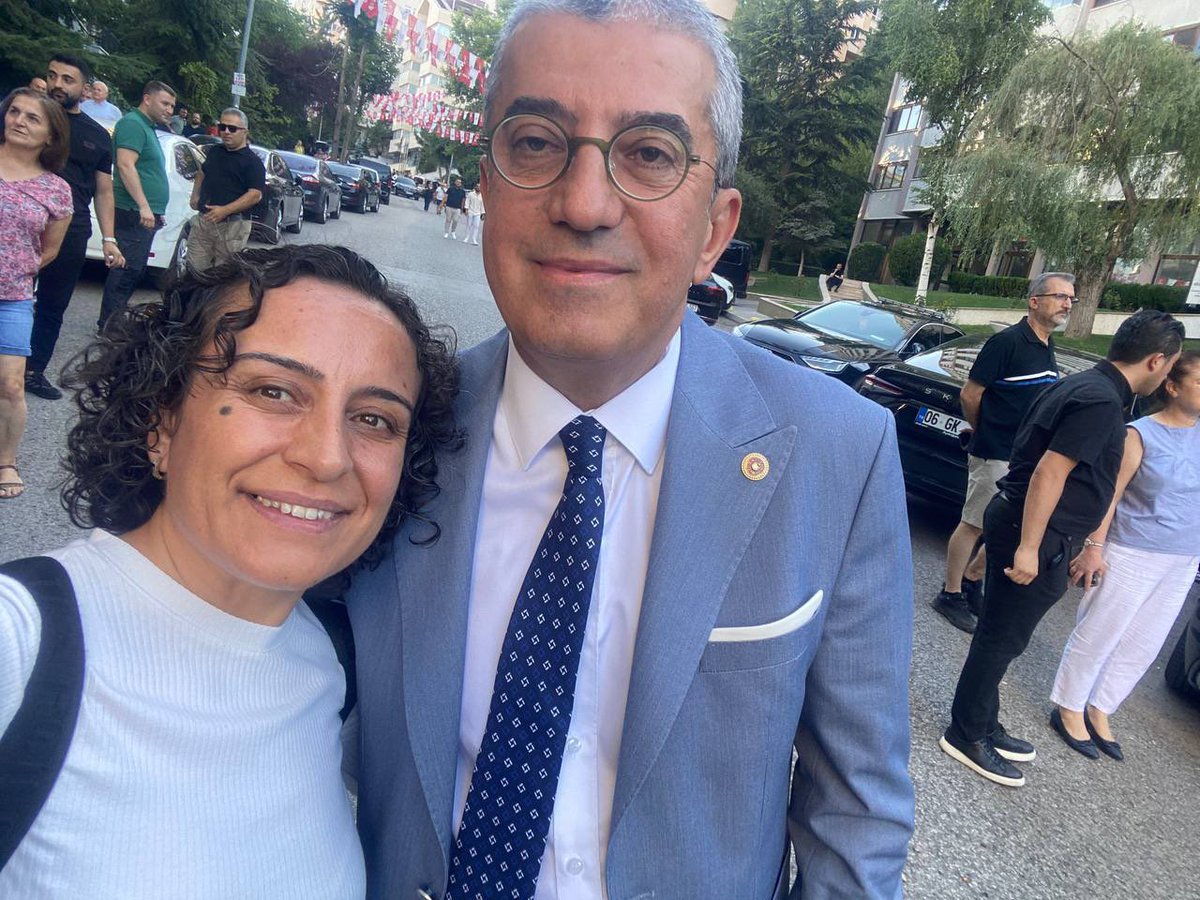EMADDER – ANKARA SAHA ÇALIŞMASI

Emeklilikte Adalet Derneği <a href="/EmadDernegi/">EMEKLİLİKTE ADALET DERNEĞİ ⚖️</a> olarak, Ankara saha çalışmalarımız kapsamında  CHP TBMM Grup Başkanvekili - İstanbul Milletvekili Sayın Gökhan Günaydın ile verimli bir görüşme gerçekleştirdik.

Görüşmemizde; 8 Eylül 1999 sonrası sigortalı
