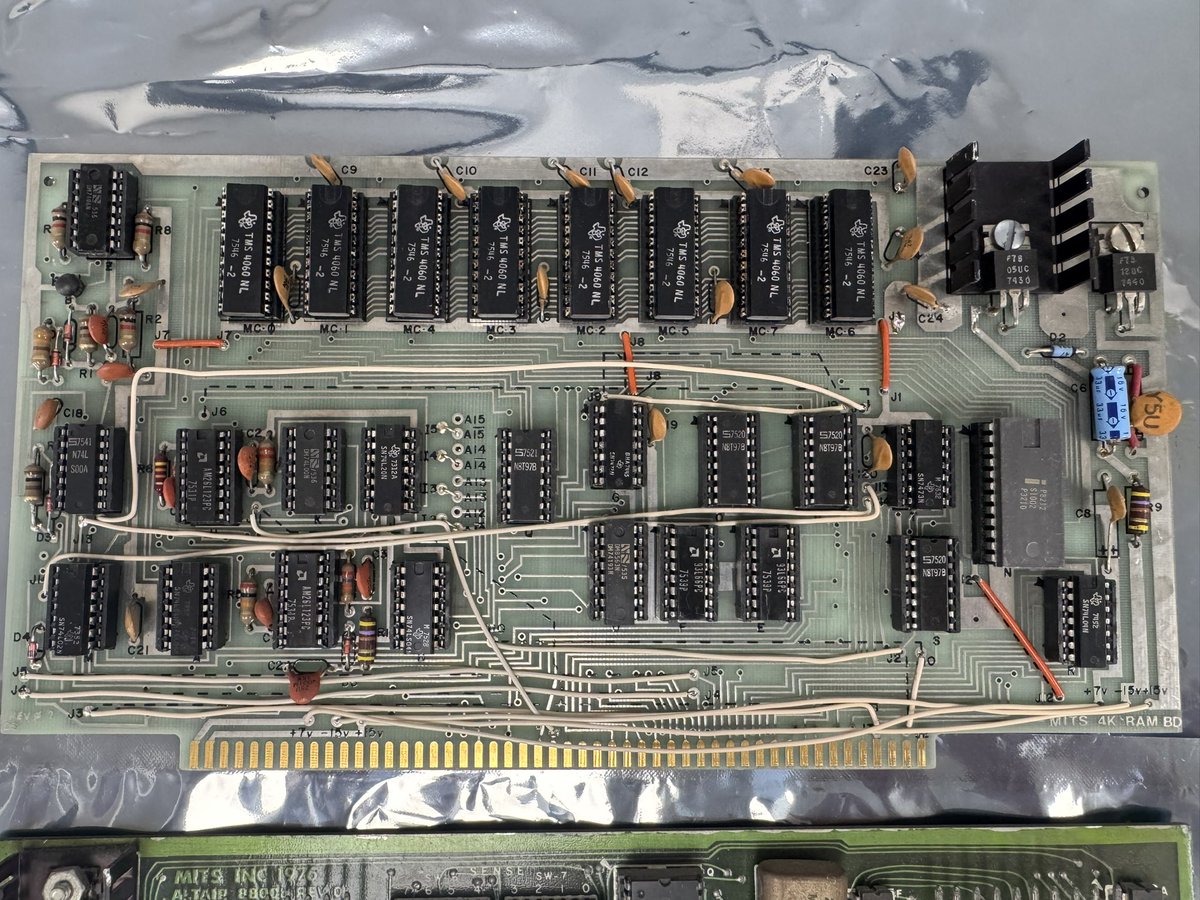 sdf_pubnix's tweet image. We’re open this weekend (Saturday through Monday 10-4) and preparing our MITS Altair 8800 to run the original 1975 Altair 4K BASIC!
Above the Altair is an Arduino DUE based hardware replica.
icm.museum
#retrocomputing #vintagecomputing #retrogaming #microsoft