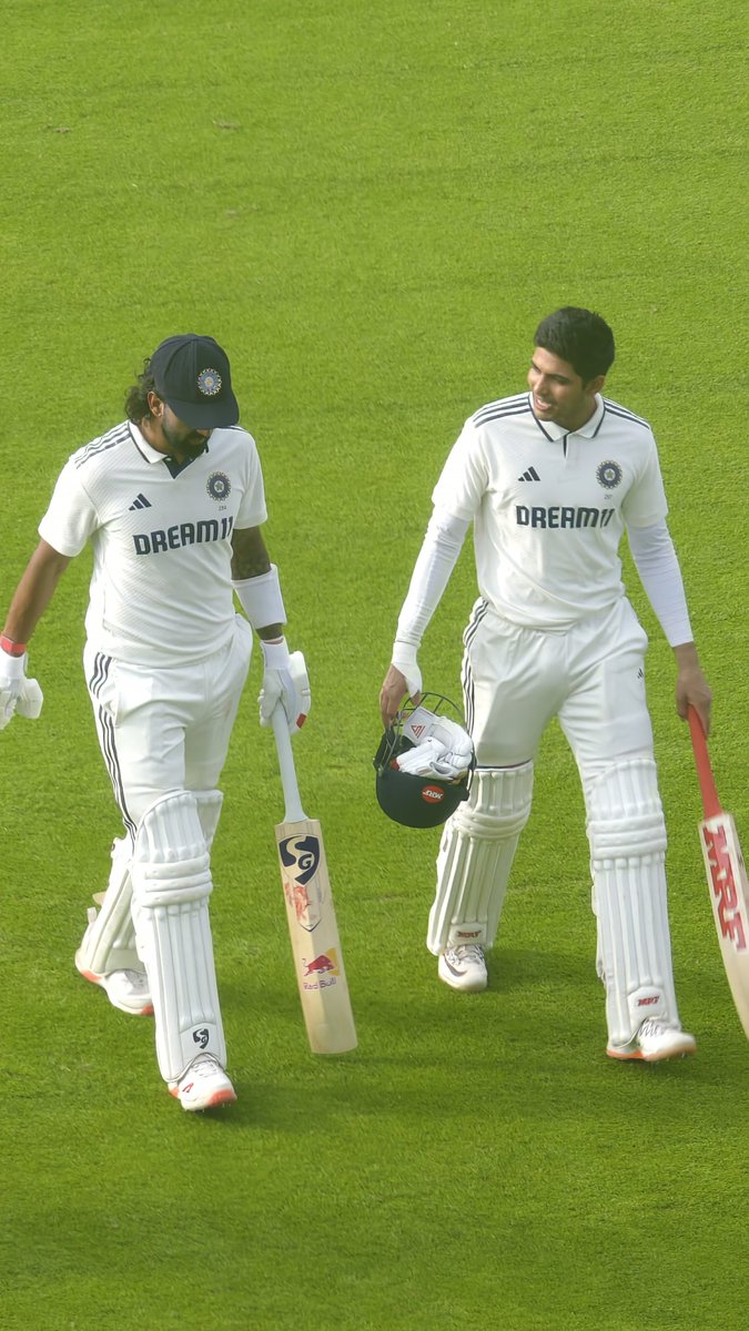 CricSubhayan's tweet image. It's the hope that kills.
Batted Rahul and Shubman 👌