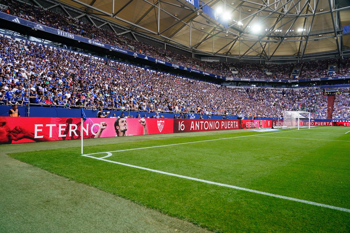 Sevilla Fútbol Club (@sevillafc) on Twitter photo 𝐏𝐨𝐫 𝐦𝐮𝐜𝐡𝐨𝐬 𝐚ñ𝐨𝐬 𝐪𝐮𝐞 𝐩𝐚𝐬𝐞𝐧... 𝐬𝐢𝐞𝐦𝐩𝐫𝐞 𝐞𝐧 𝐞𝐥 𝐫𝐞𝐜𝐮𝐞𝐫𝐝𝐨 ⚪️🔴 1⃣6⃣
🙏 ¡Gracias, amigos! <a href="/s04_es/">FC Schalke 04</a>
#WeareSevilla 𝐏𝐨𝐫 𝐦𝐮𝐜𝐡𝐨𝐬 𝐚ñ𝐨𝐬 𝐪𝐮𝐞 𝐩𝐚𝐬𝐞𝐧... 𝐬𝐢𝐞𝐦𝐩𝐫𝐞 𝐞𝐧 𝐞𝐥 𝐫𝐞𝐜𝐮𝐞𝐫𝐝𝐨 ⚪️🔴 1⃣6⃣
🙏 ¡Gracias, amigos! <a href="/s04_es/">FC Schalke 04</a>
#WeareSevilla