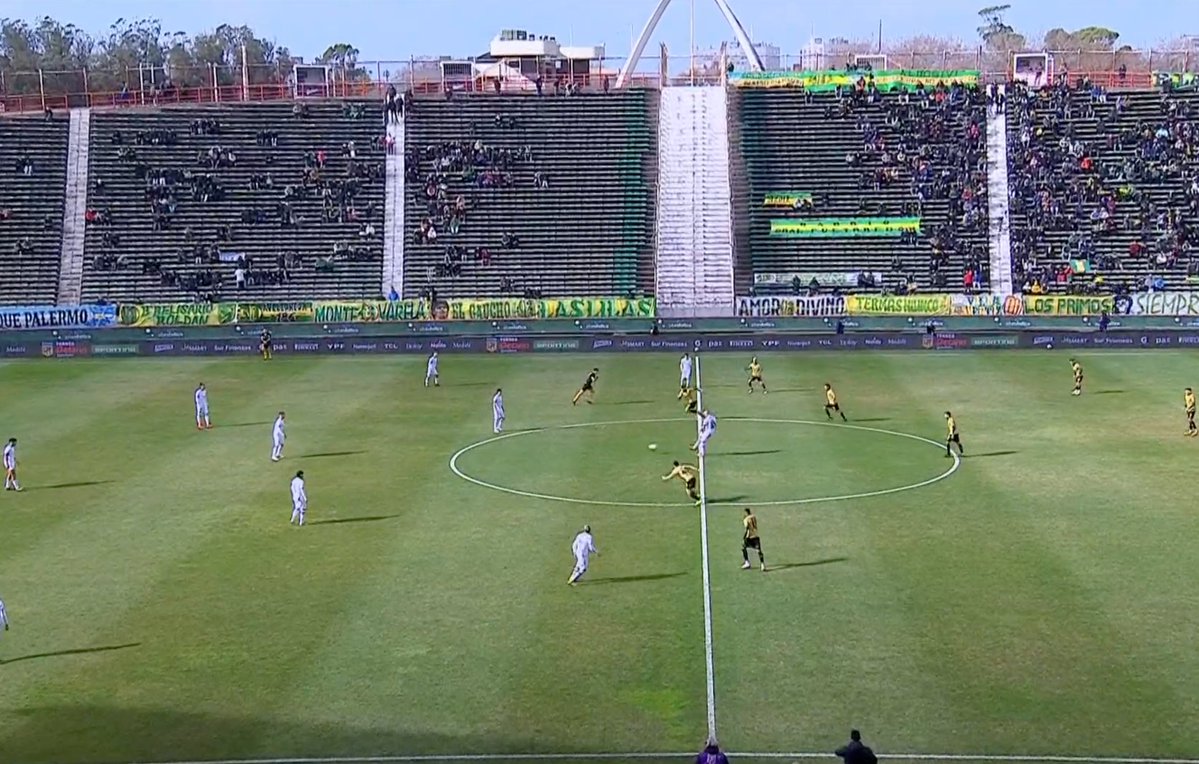 Newells_en's tweet image. ⏱️ Kick-off!
We're underway in a chilly Mar del Plata.
Aldosivi 0-0 Newell's
#Newells #ALDvNOB #TorneoClausura