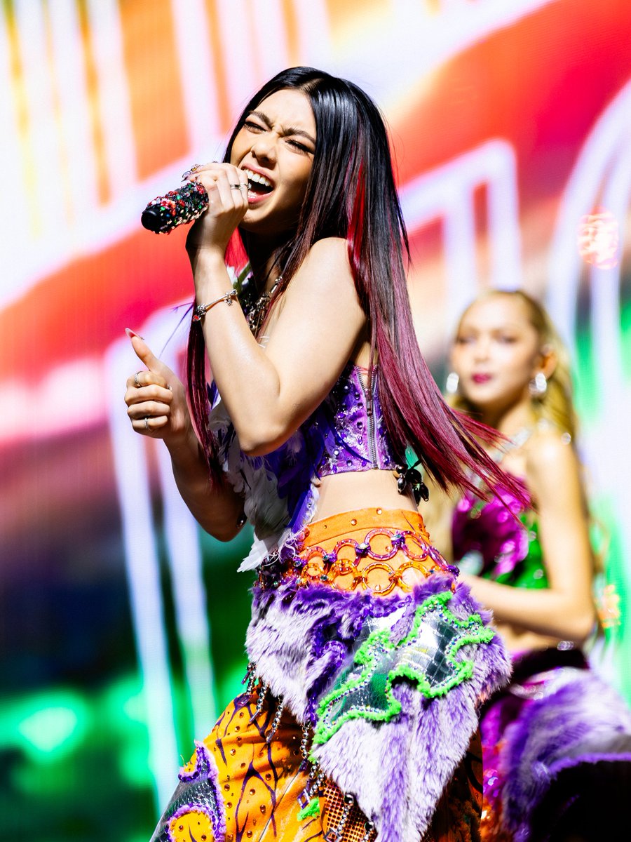 SaceNatividad's tweet image. #PuregoldOPMCon2025 - #BINI @bini_mikha