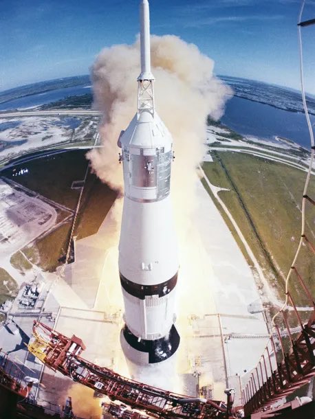 RotemGolan4's tweet image. Apollo 15 Launched on July 26, 1971.
54 years ago, today.
It was the 9Th crewed mission of the Apollo program, And With a longer stay on the Moon, and a greater focus on science than on previous landings.
Fun fact: Apollo 15 was the first to include the Lunar Roving Vehicle.