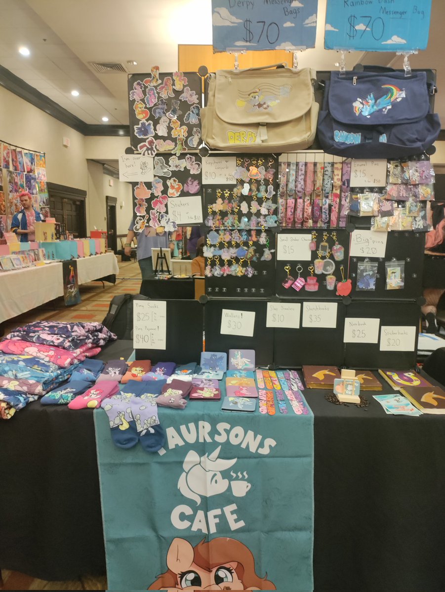 Taurson's tweet image. Wait my booth changed a bit XD come by today