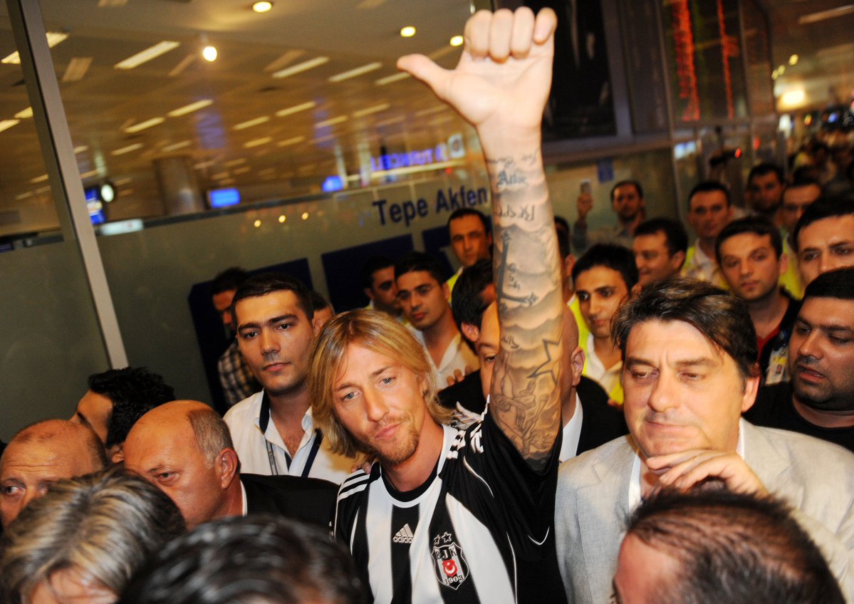 abilasports's tweet image. Tarihte bugün
26 Temmuz 2011
Guti : "Profesyonel bir klüp olan Beşiktaş amatörler tarafından yönetiliyor. "