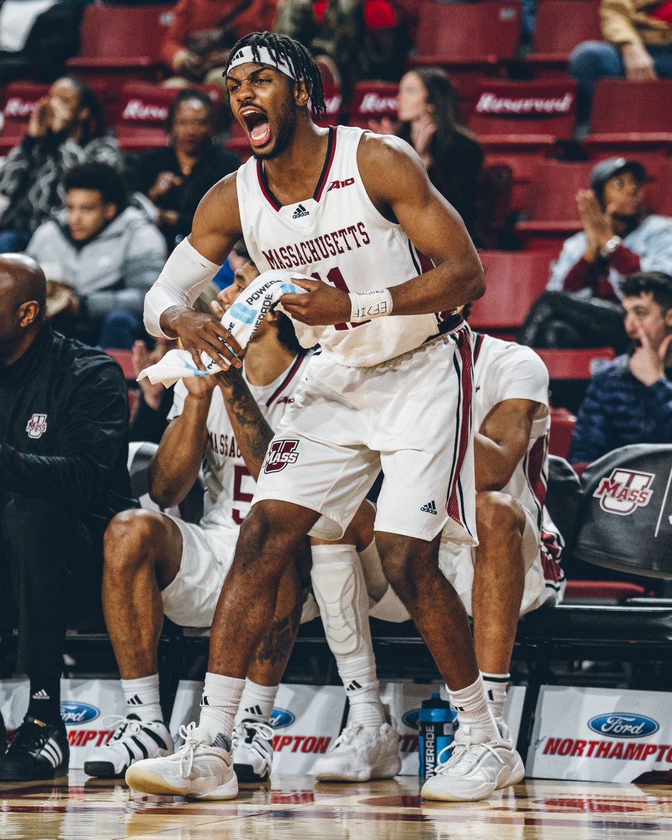 UMassMBB's tweet image. Missing this energy 🗣️🏀
100 days till the Minutemen are 🔙 in the Mullins Center
#Flagship🚩
