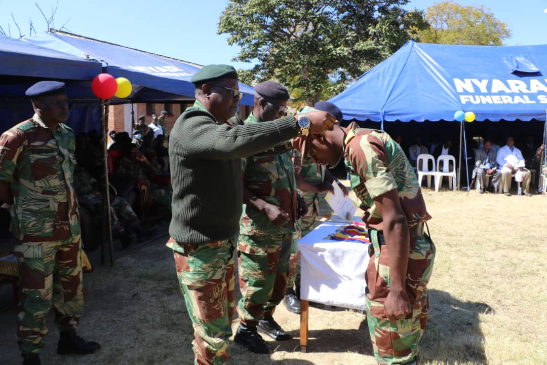 ZBCNewsonline's tweet image. SECURITY forces have been implored to adhere to professional standards and ethics as the Second Republic continues to gain ground in fighting the drug and substance scourge and improve health service delivery.
zbcnews.co.zw/150-security-f…