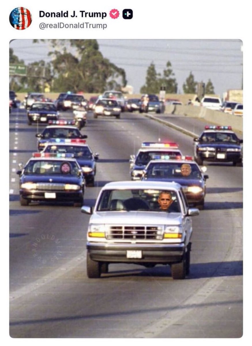 echotoall's tweet image. Trump going South Park on Obama 😂