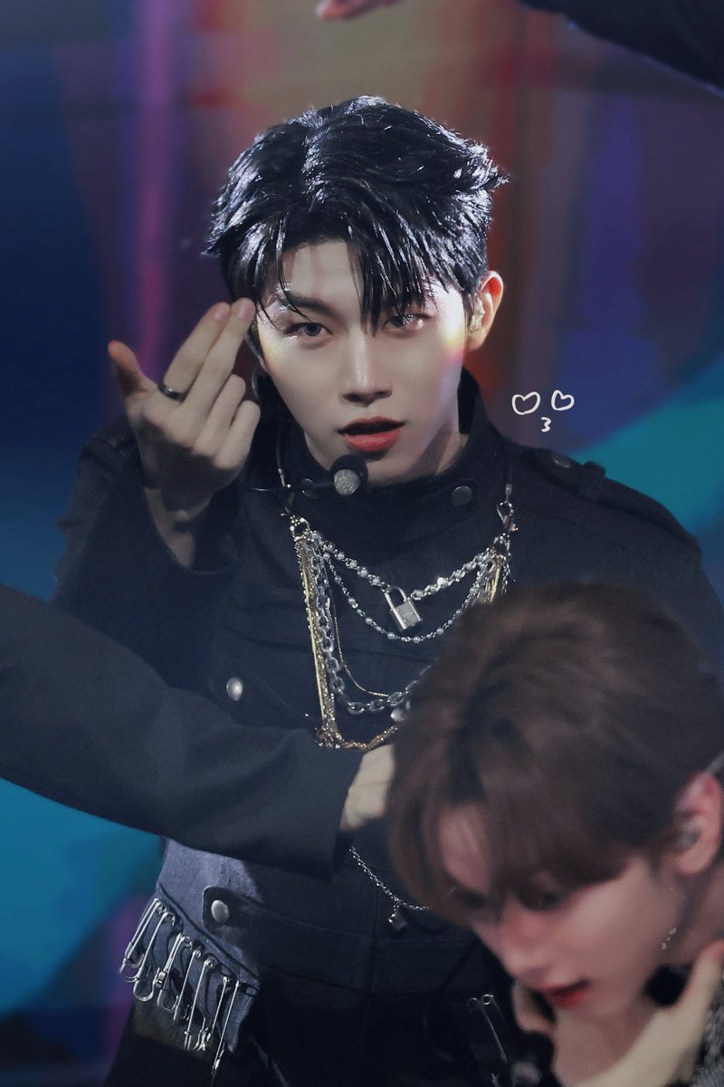 alldayhw's tweet image. 250726 가요대전 

#싸이커스 #xikers #현우 #HYUNWOO