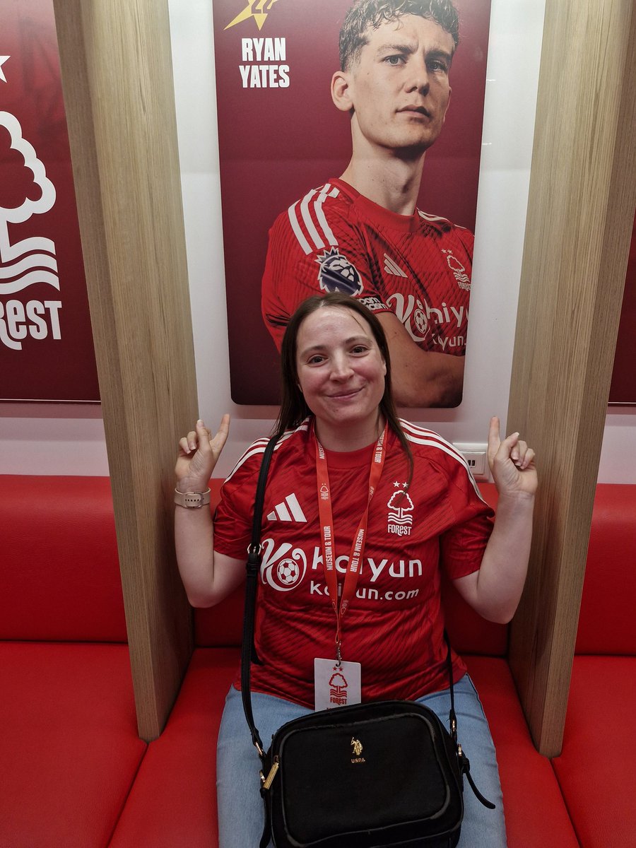 Eve Tomlinson tweet media