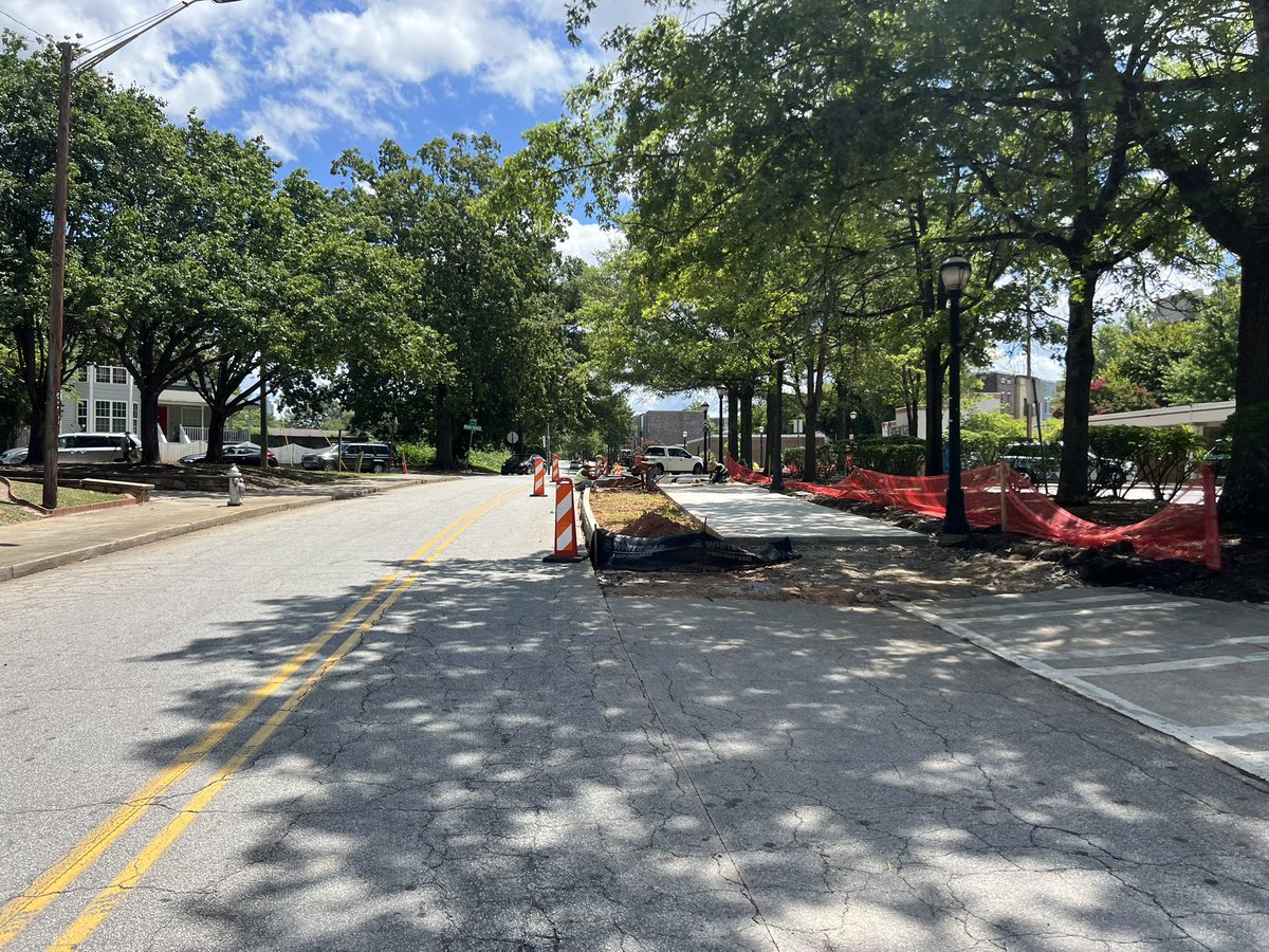 HowEPhil's tweet image. Lena St trail progress creeping along