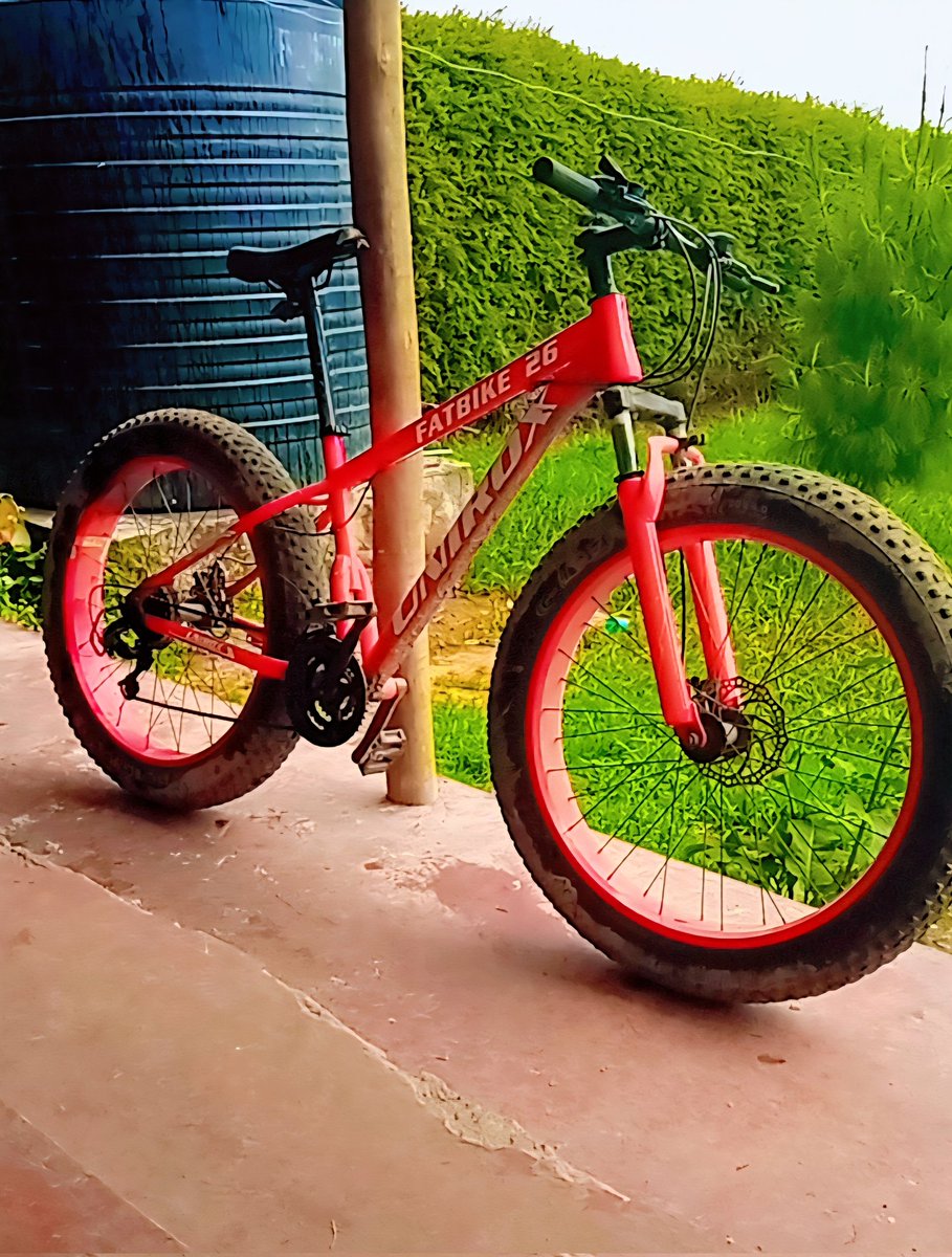 This bike got stolen last night. It's likely around flyover-naivasha-kwa haraka-flyover radius.
The owner is offering 10k reward for its recovery. Please circulate this far and wide. 
Thank you.