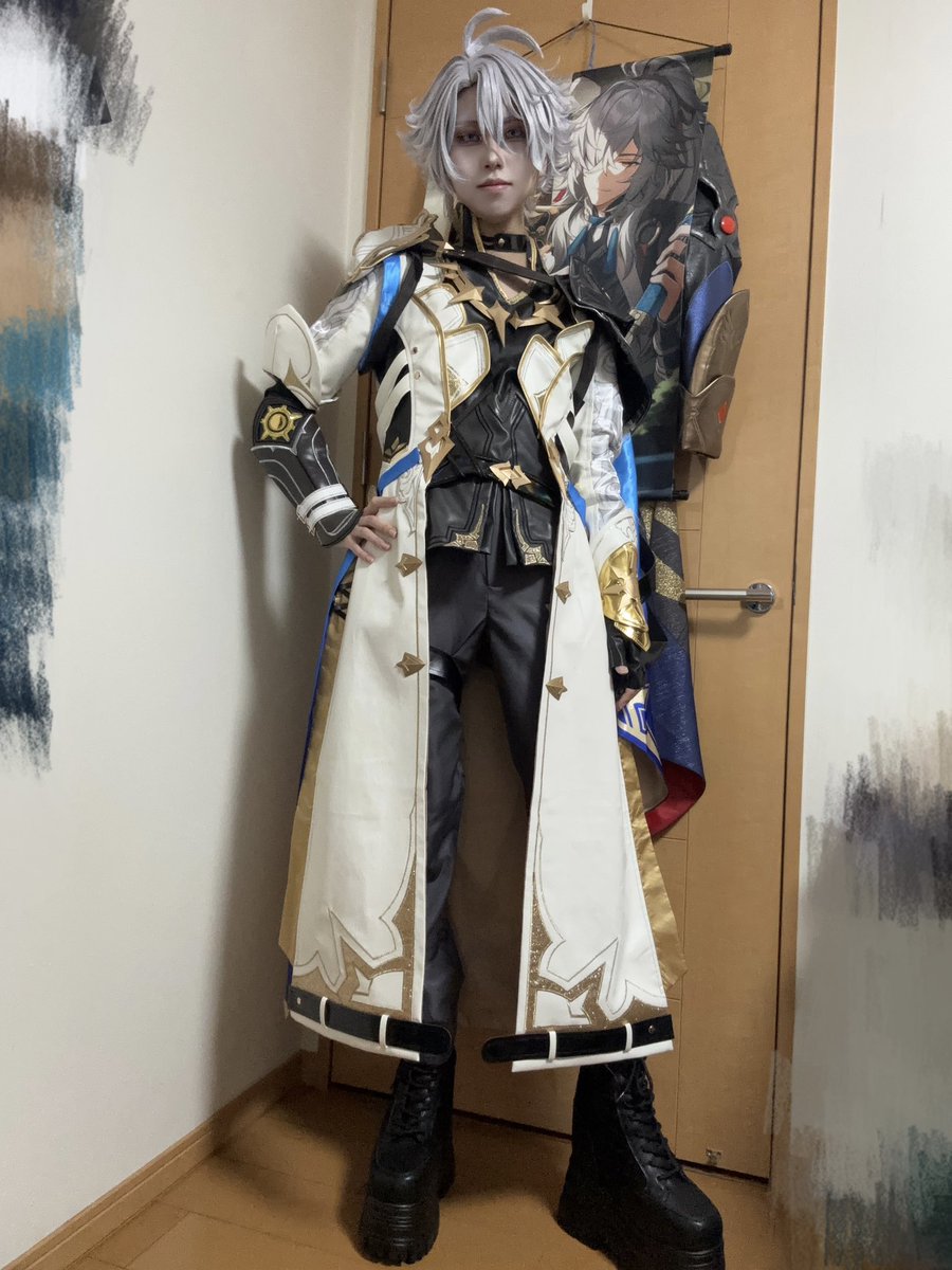monasann74's tweet image. 後ろの将軍隠し忘れててツーショットみたいになってまいましたが全部着てみましたブーツカバーは作ります