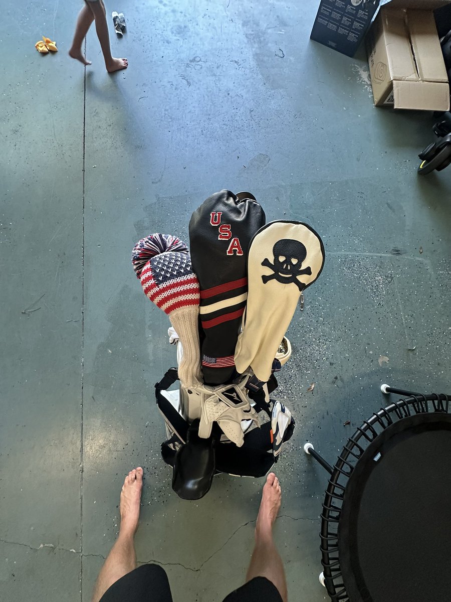 BlairjWheeler's tweet image. We’ve landed on the middle bag - now we have head cover selections
What’s the vibe?